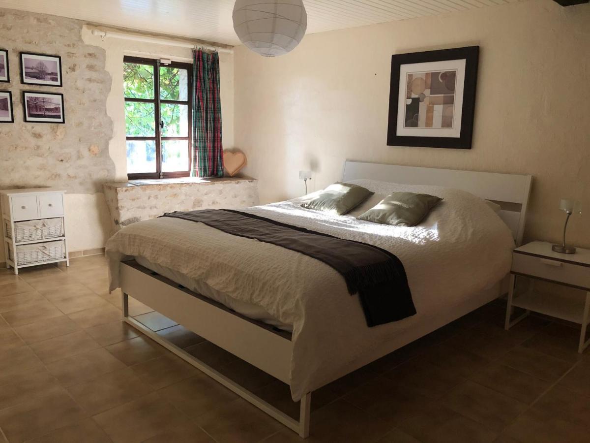 Uniquely Private Holiday Villa In The Charente Puyreaux Екстериор снимка