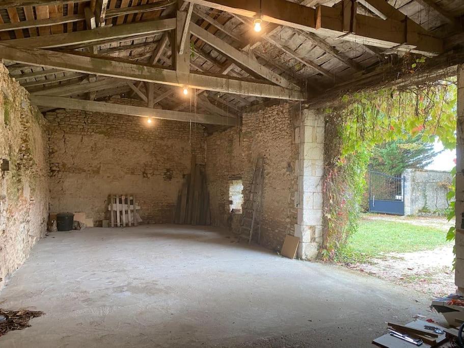 Uniquely Private Holiday Villa In The Charente Puyreaux Екстериор снимка
